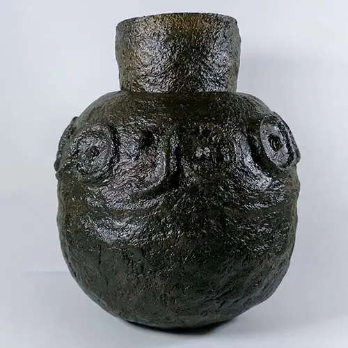 Flower Vase at Aflore Books - Art and Crafts 1